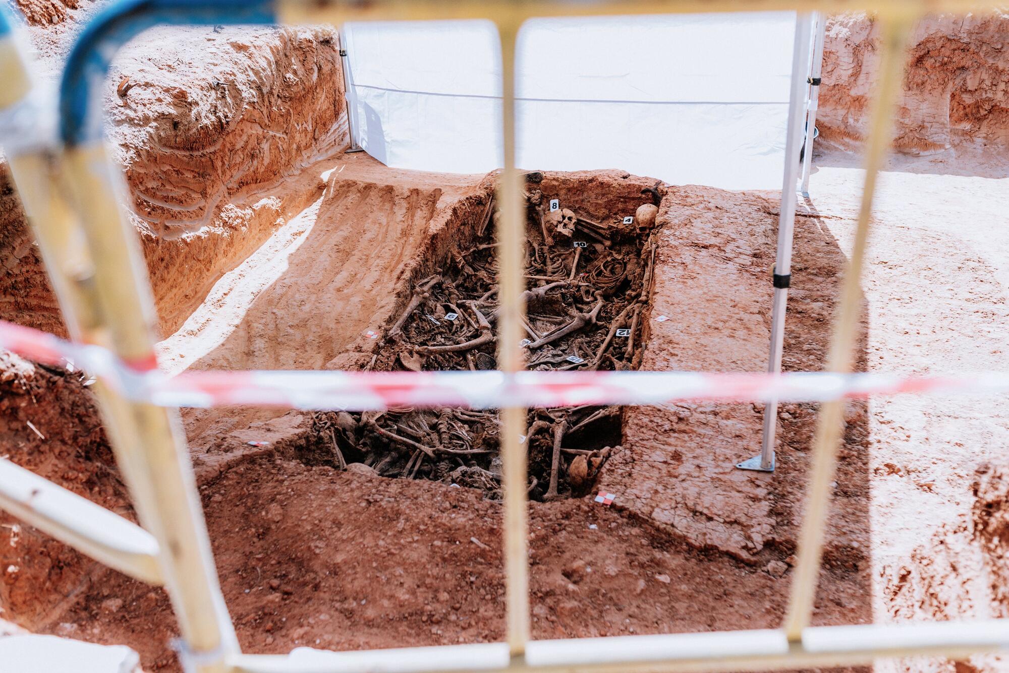 Tantos muertos que nos faltan. Benacazón. Sevilla. - 3